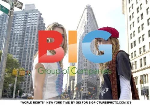 Ashley and Mary-Kate Olsen in "New York Minute"