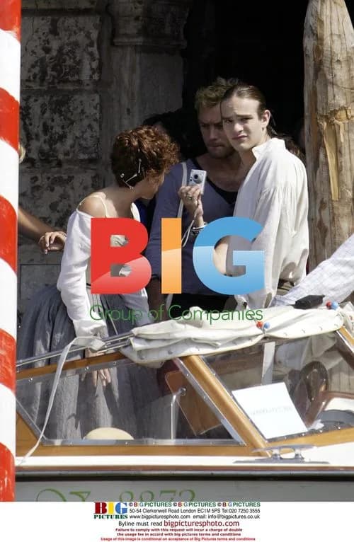 Heath Ledger and Sienna Miller on 'Casanova' Set