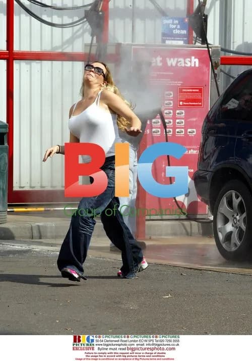 Pregnant Eastenders Actress Charlie Brooks Cleans Car