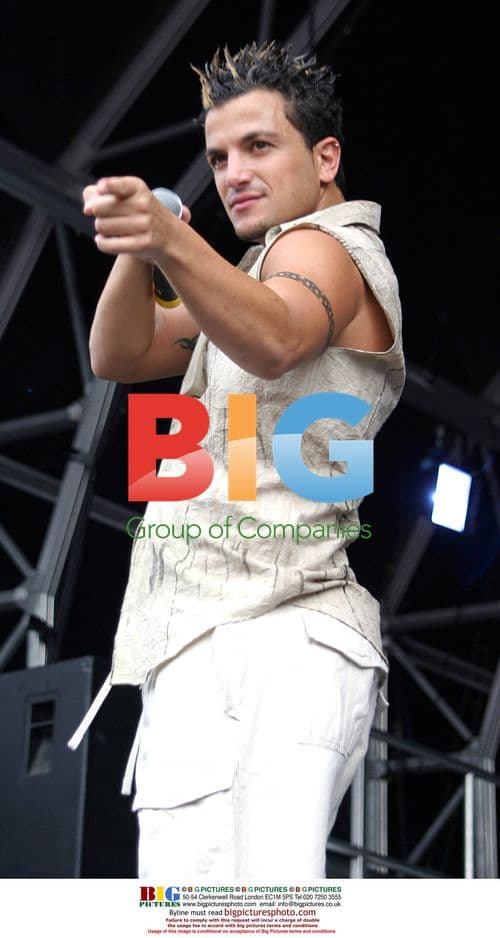 Peter Andre Performing Live on Stage