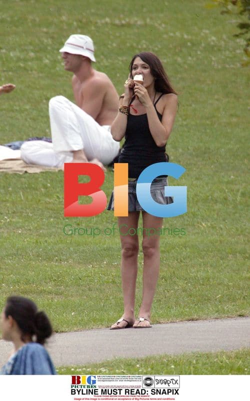 Kate Moss and Annabel Neilson in London Park