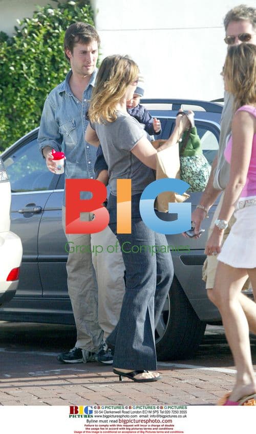 Noah Wylie with family in Malibu