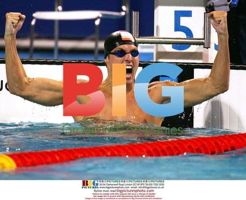 Pieter van den Hoogenband Celebrates 100m Freestyle Victory