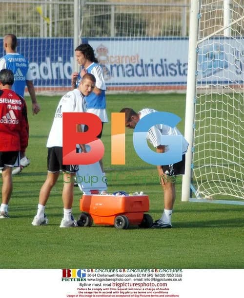 Beckham and Owen's First Real Madrid Training