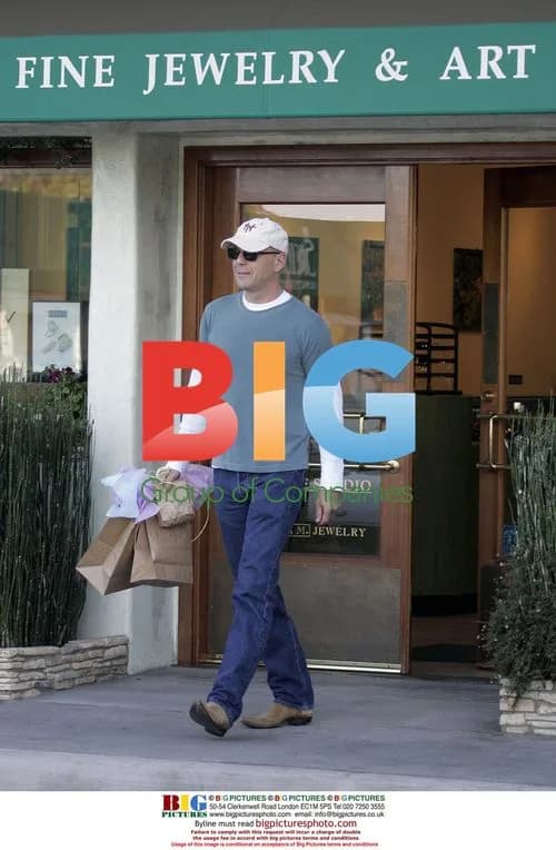 Bruce Willis shops for daughter Rumer's 16th birthday