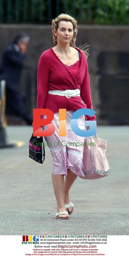 Coronation Street Stars on Set