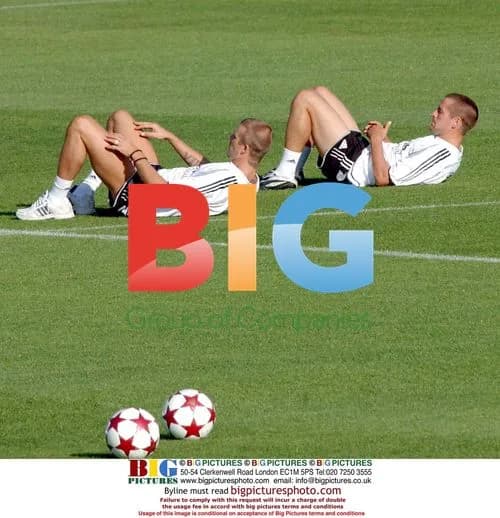 Beckham and Owen's First Real Madrid Training
