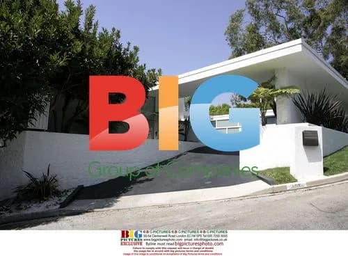 Olsen Twins Buy First Bel-Air Home