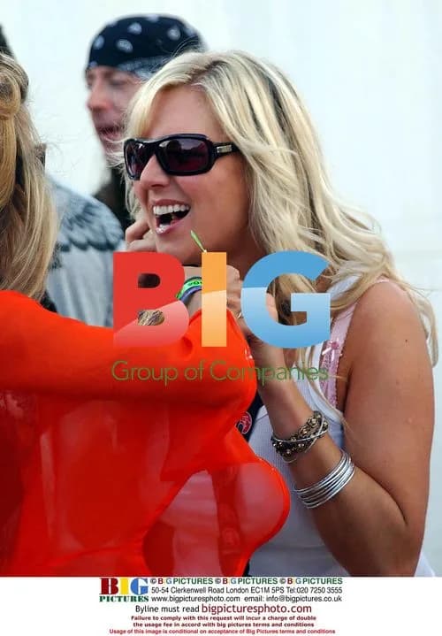 Abi Titmuss meets fans at V Festival 2004