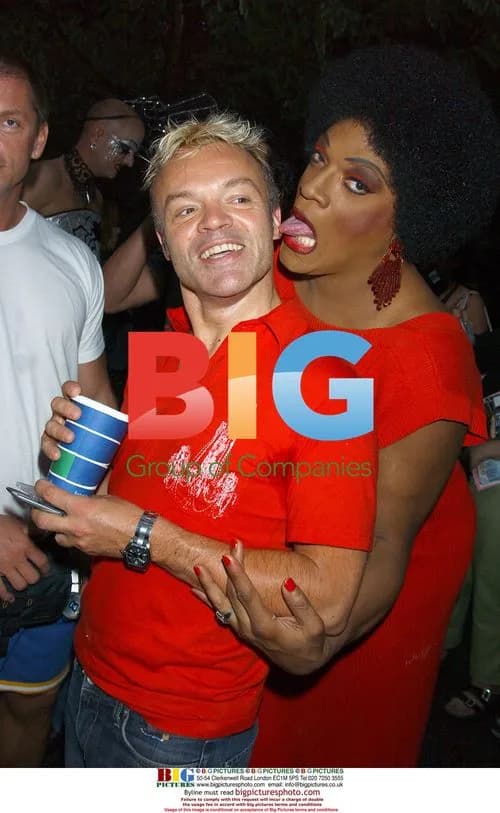 Graham Norton with transvestite at Wigstock 2004