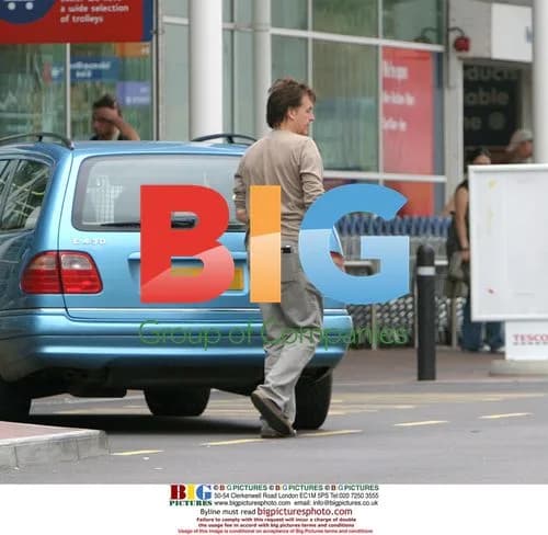 Paul McCartney Leaving Supermarket