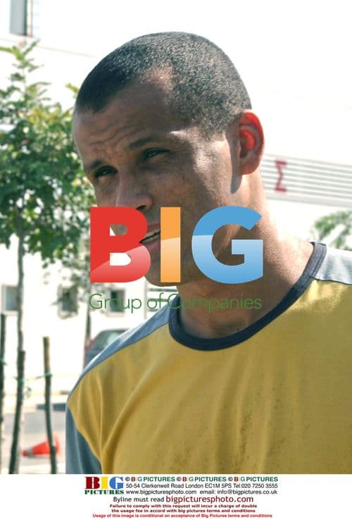 Rivaldo Joins Olympiakos in Athens
