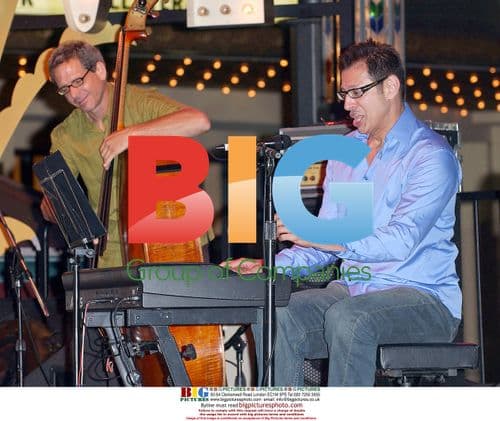 Singer Lisa Loeb, actor Jeff Goldblum, and singer Kimberley Locke perform at The Grove