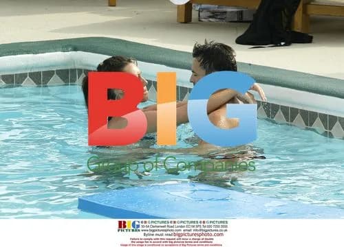 Michelle Heaton and Andrew Scott Lee Pool Day