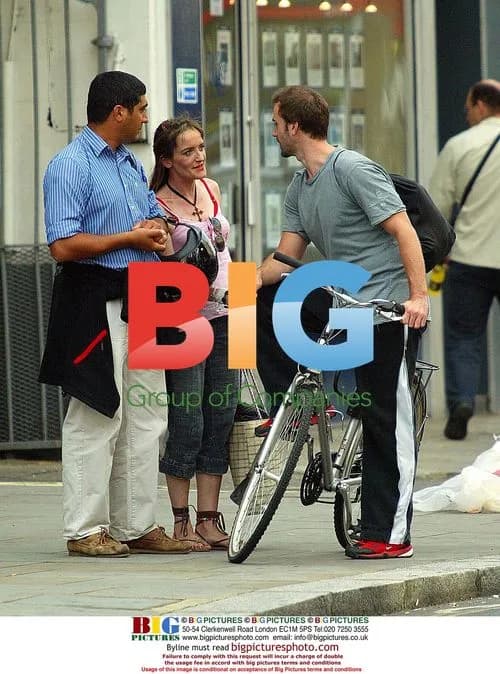 Joseph Fiennes Out Shopping for Fridge