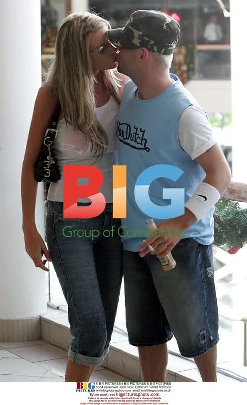 Emma B and boyfriend Bryan Harvey shopping