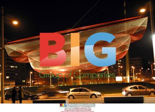 Giant Sculpture Displayed in Matosinhos, Portugal