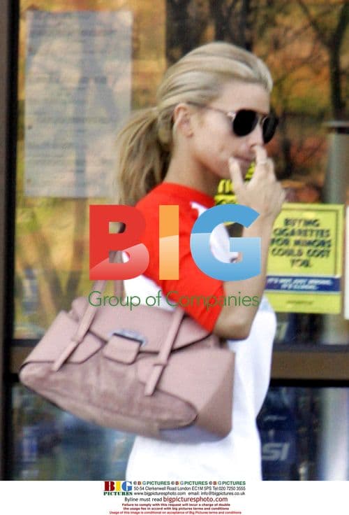 Jessica Simpson Shopping in Encino, CA