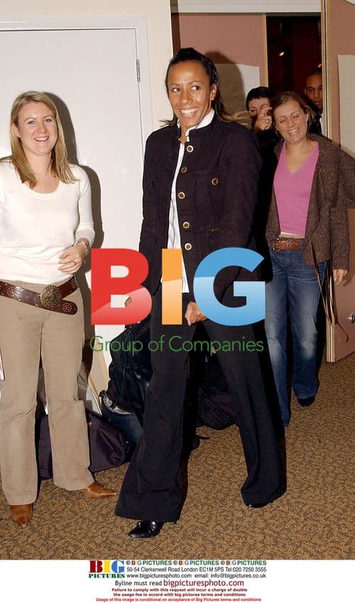 Kelly Holmes at Book Signing