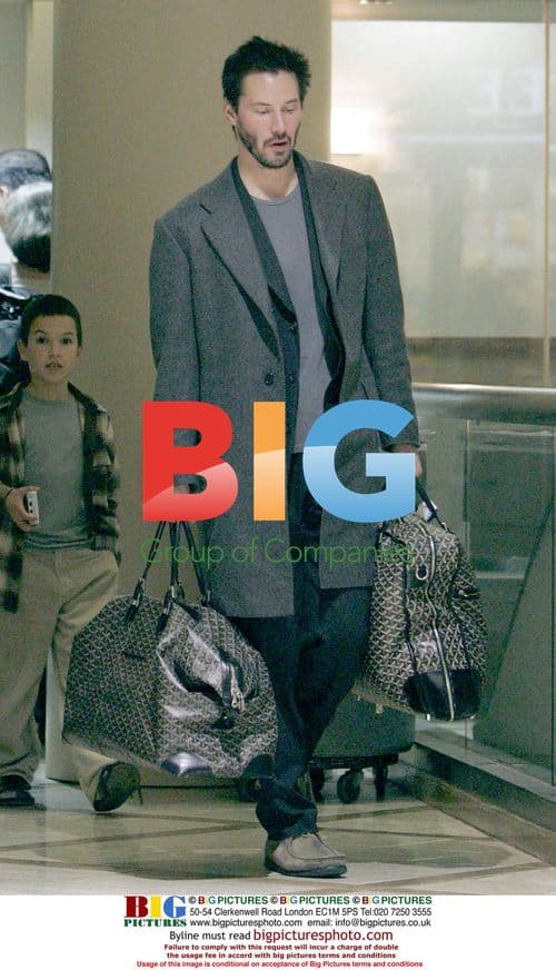 Keanu Reeves at LAX with Fans