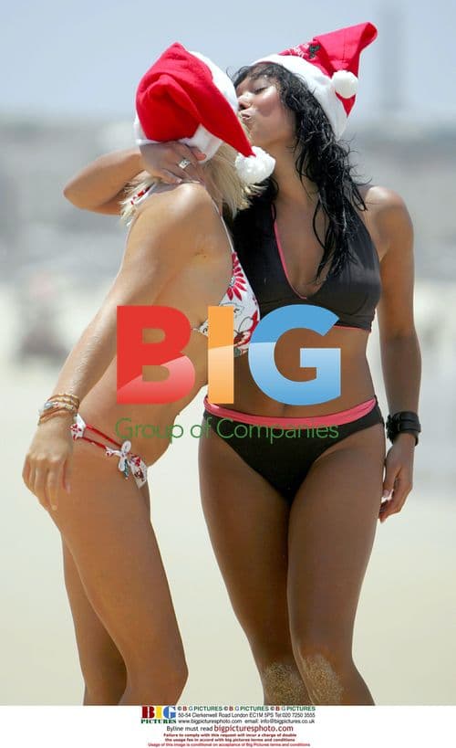 Aussie Models Lianni and Mellisa Topless on Bondi Beach