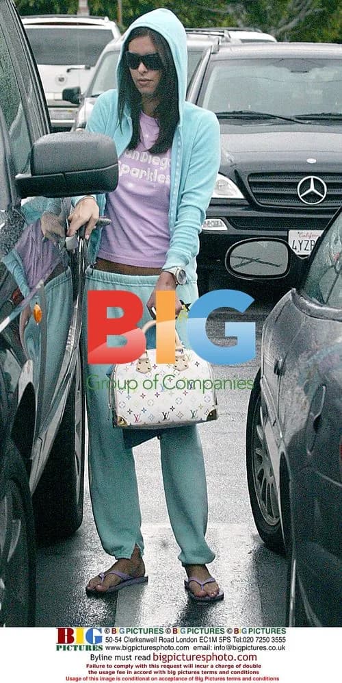 Nicky Hilton Shopping in Malibu