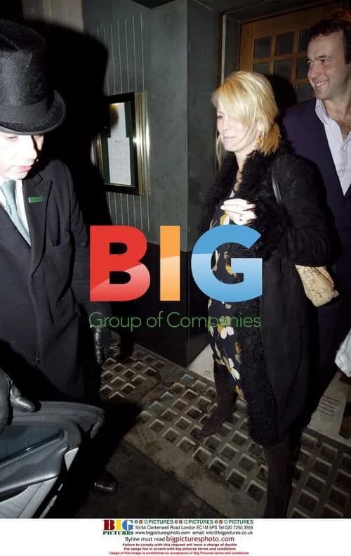 Pregnant Ulrika Jonsson and husband leaving The Ivy