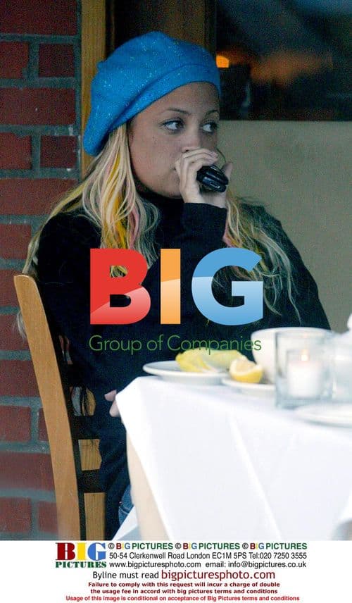 Nicole Ritchie out with boyfriend