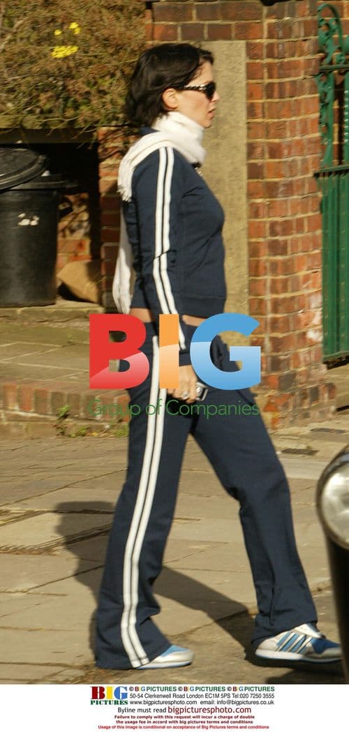 Sadie Frost sees boyfriend off in taxi