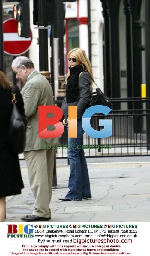 Pregnant Gwyneth Paltrow Out in London