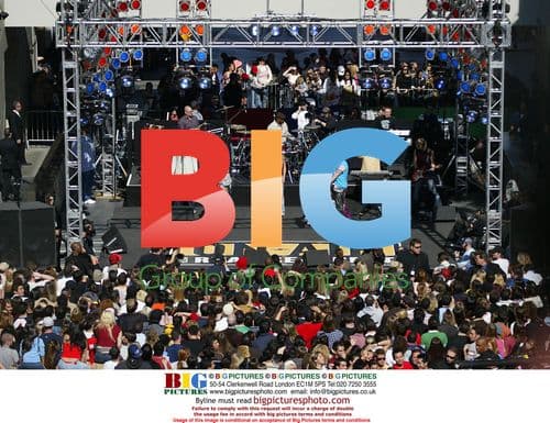 Britney Spears Live Concert Performance