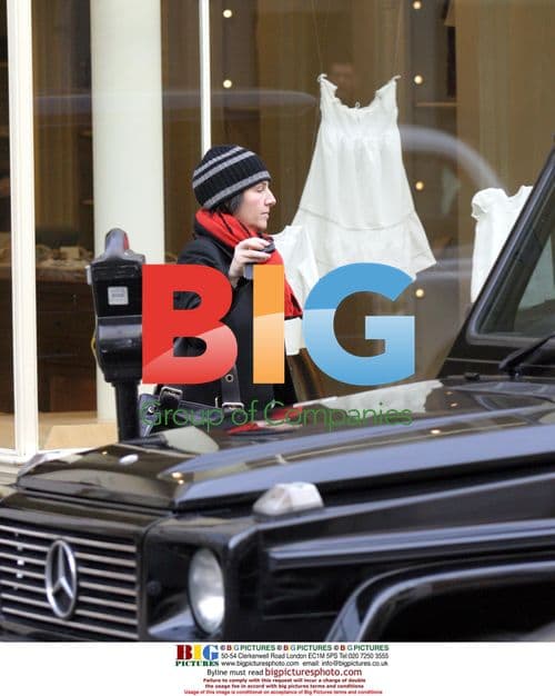 Texas singer Sharleen Spiteri seen shopping in London