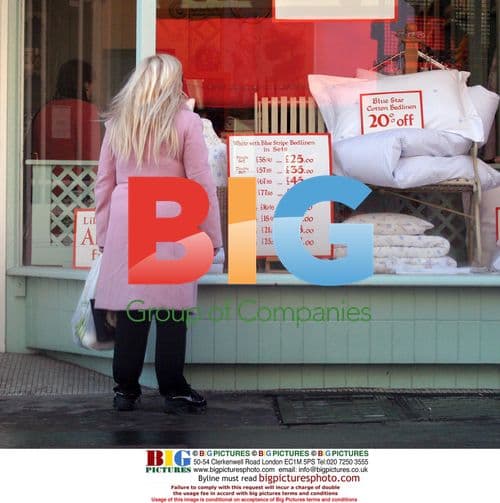 Vanessa Feltz out bargain shopping in London