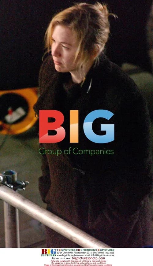 Renee Zellweger filming "Bridget Jones" in London