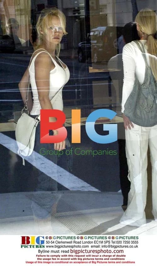 Pamela Anderson Shopping Spree