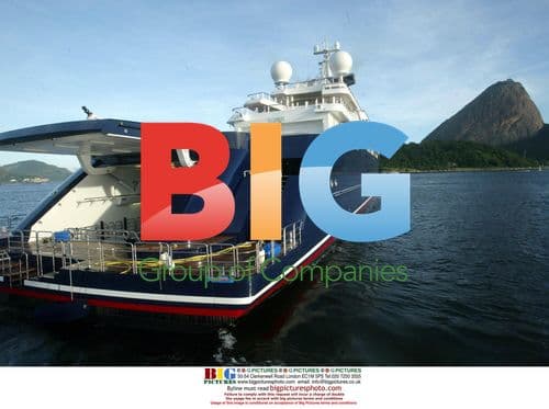 Bill Gates and Arnold Schwarzenegger at Rio Carnival