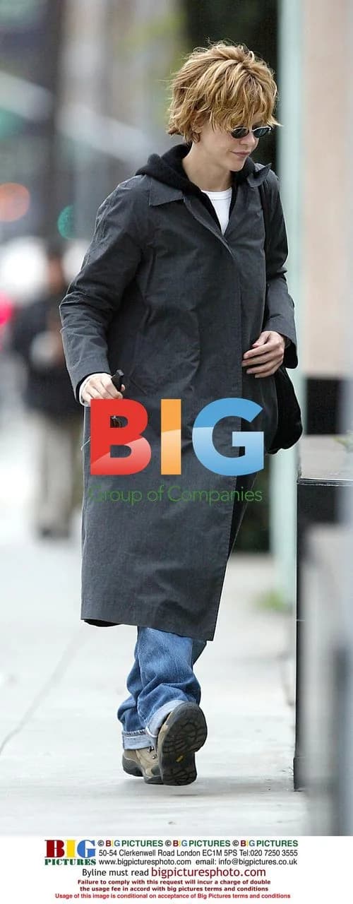 Meg Ryan Scratches Head in Beverly Hills