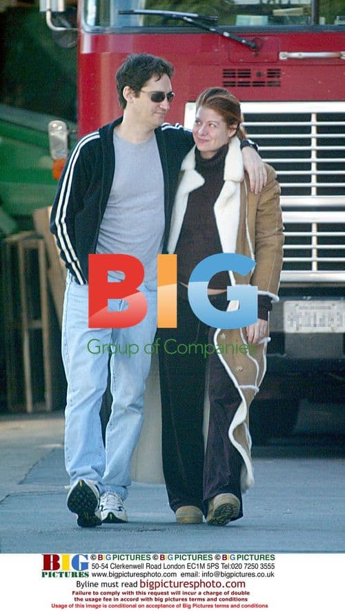 Debra Messing Pregnant Shopping Hollywood