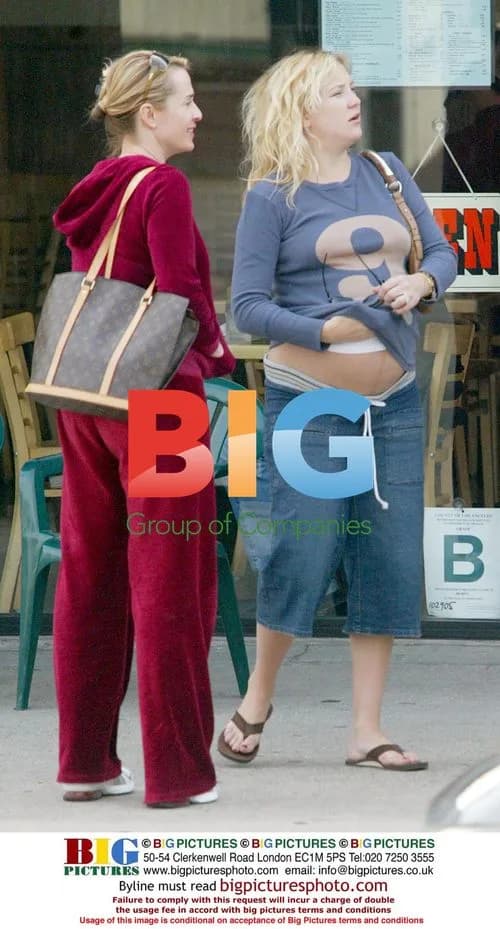Kate Hudson Pregnant in Santa Monica