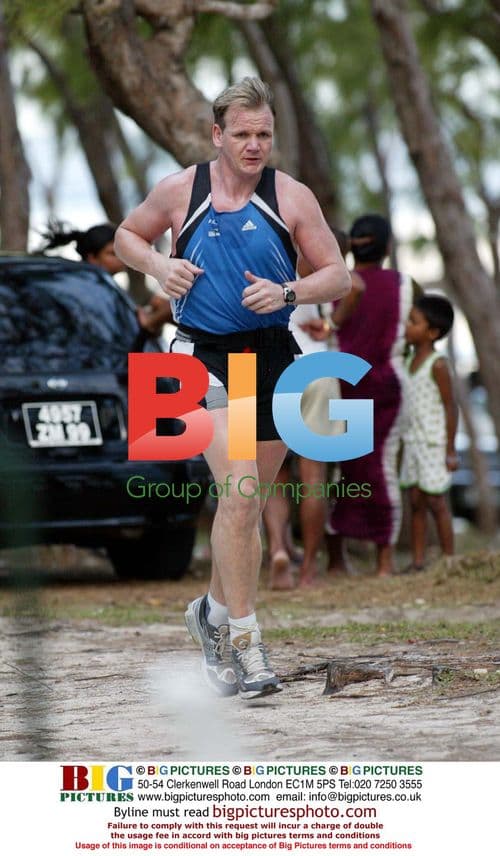 Gordon Ramsay Exercises on Tropical Island