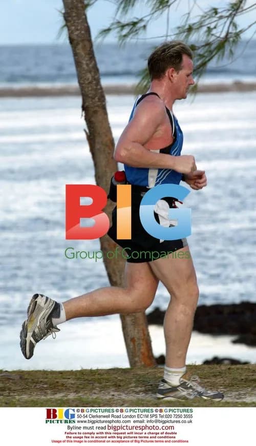 Celebrity Chef Gordon Ramsay Keeps Fit on Island Vacation