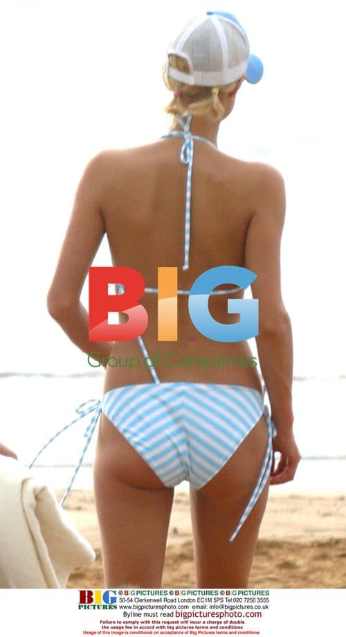 Hilton Sisters in Hawaii