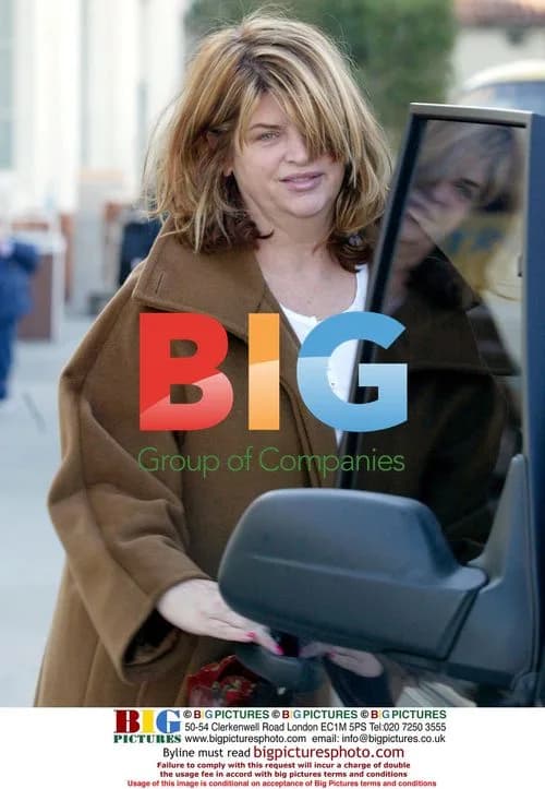 Kirsty Alley arriving at LA train station