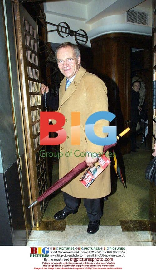 Jeffrey Archer leaves Ivy Restaurant