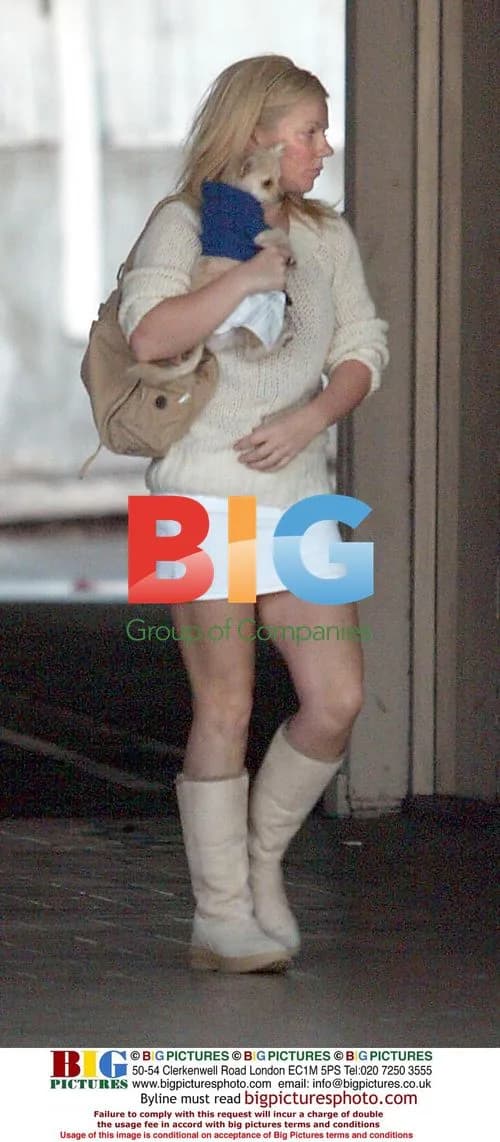 Geri Halliwell Out in Hollywood