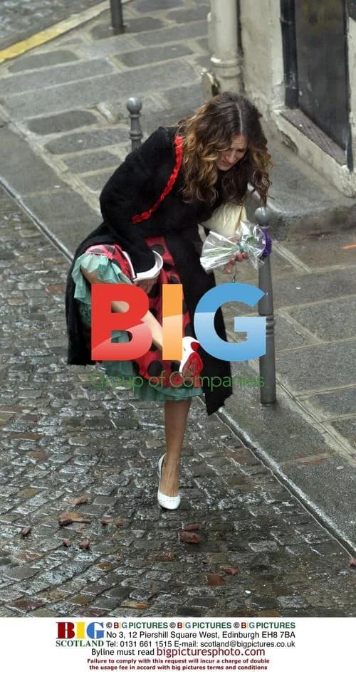 SJP Films 'Sex and the City' in Paris