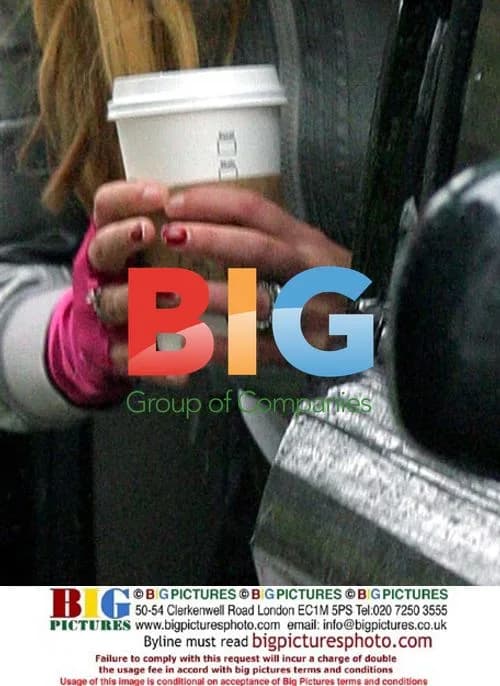 Britney Spears Seen Wearing Wedding Ring in London