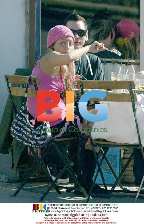 Nicole Richie and boyfriend PDA