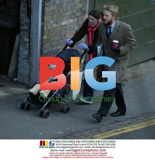 Jools Oliver Out with Daughters