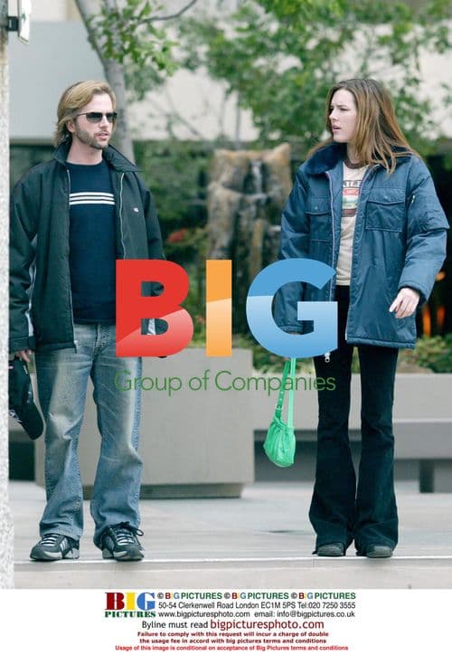 David Spade shopping with girlfriend